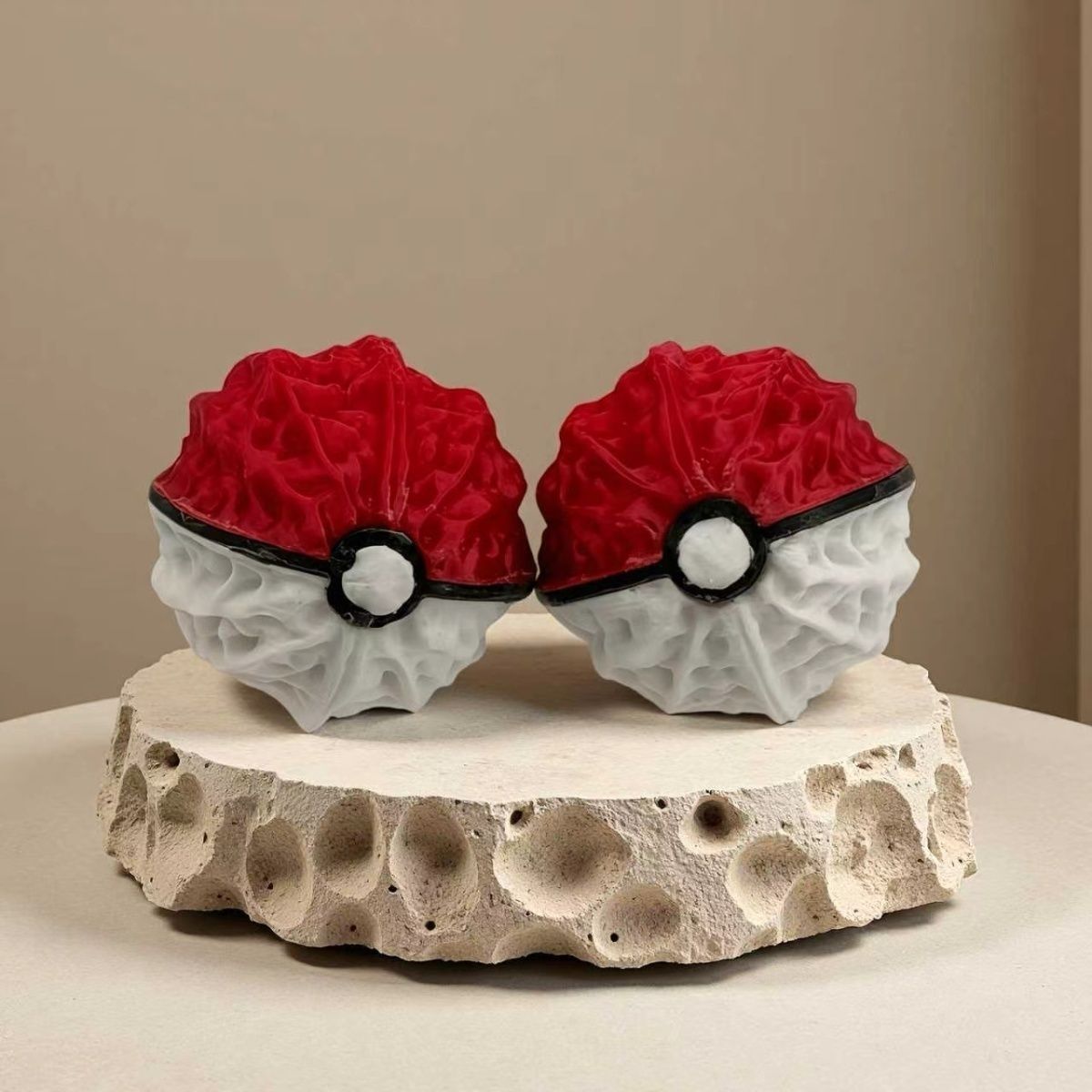 Pokeball Cosplay Prop - Pokemon Pokeball 3D Walnut Merah Putih